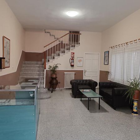 Hostal Avila Оканья Экстерьер фото