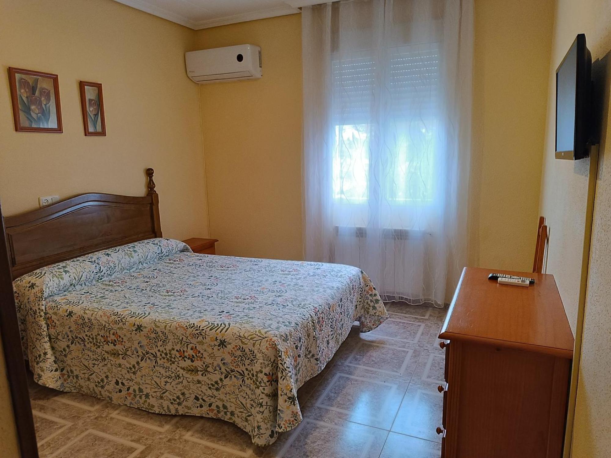 Hostal Avila Оканья Экстерьер фото