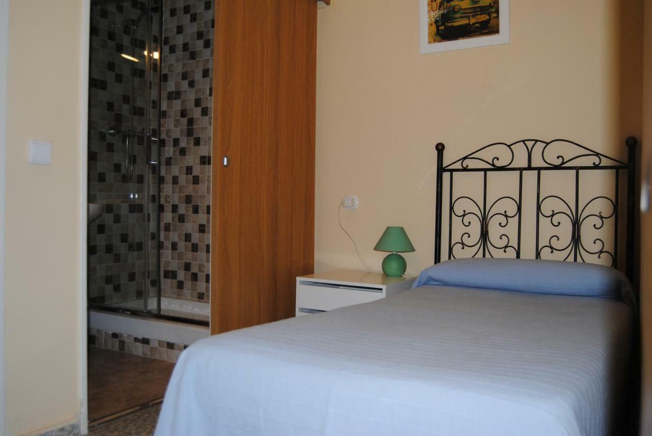 Hostal Avila Оканья Экстерьер фото