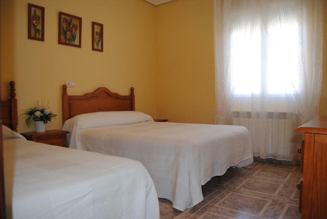 Hostal Avila Оканья Экстерьер фото