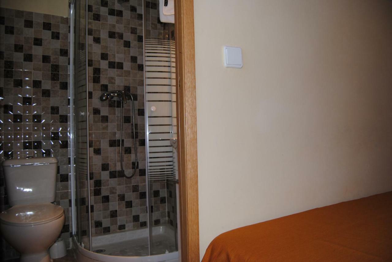 Hostal Avila Оканья Экстерьер фото