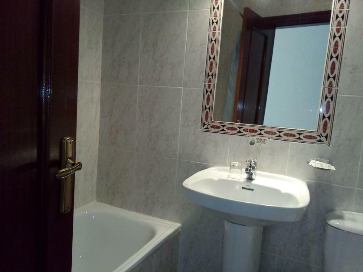 Hostal Avila Оканья Экстерьер фото