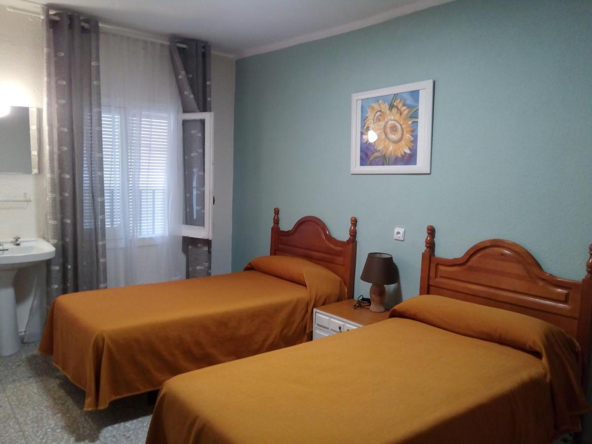 Hostal Avila Оканья Экстерьер фото